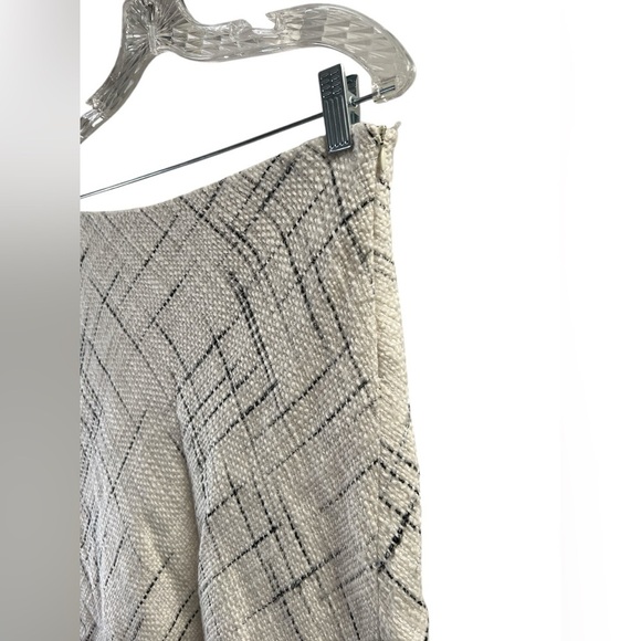 Vintage Zara tweed high waisted mini white and black skirt - Picture 2 of 3